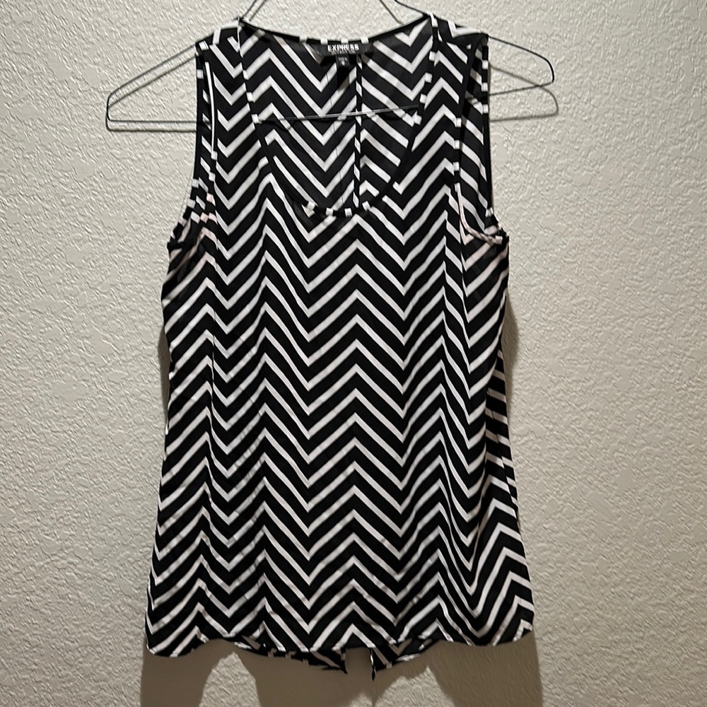 Express Split Back Tank M
